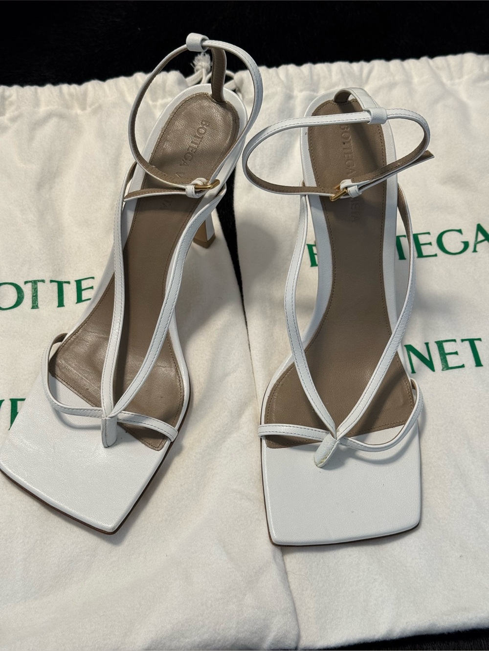 Bottega Veneta Square-Toe Stretch Strap
Sandals